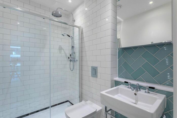 2 Bedroom Flat For Sale In Rosewood Building, Shoreditch Exchange, London, E2