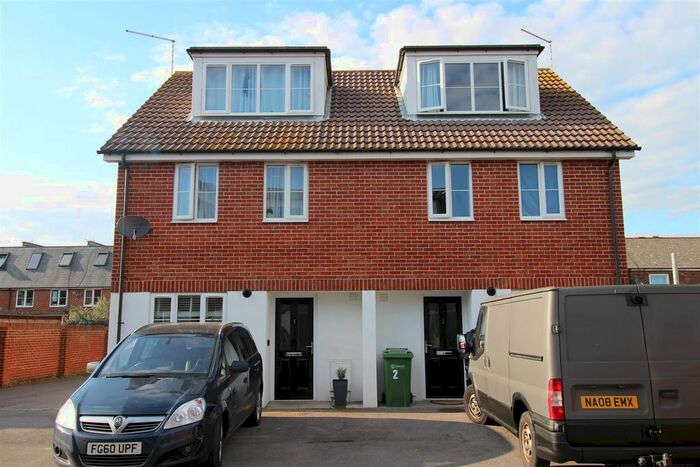 4 Bedroom Town House To Rent In Abbie Rose Court, Gruneisen Road, Stamshaw, Portsmouth, Hants, PO2