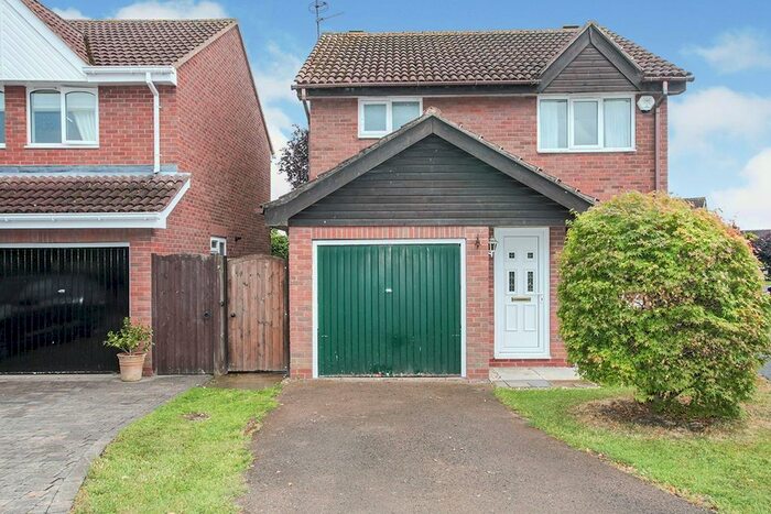 3 Bedroom Detached House To Rent In Gloucester Close, St Nicolas Park, Nuneaton, Warwickshire, CV11