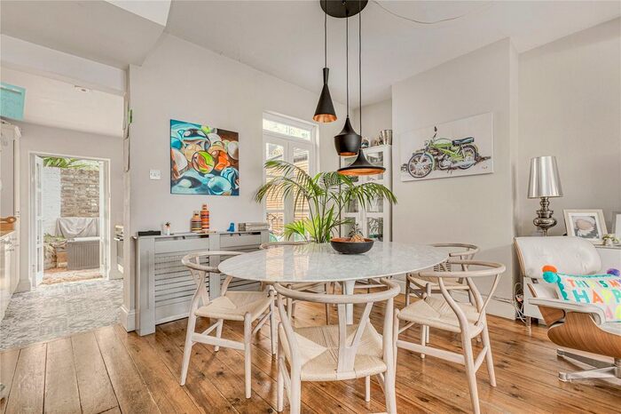 3 Bedroom Property To Rent In Orbain Road, Fulham, SW6