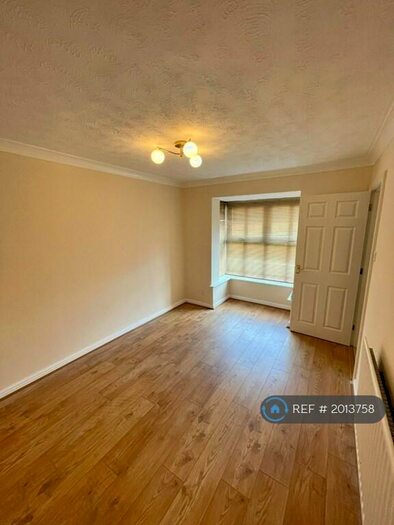5 Bedroom Detached House To Rent In Bishops Meadow, Sutton Coldfield, B75