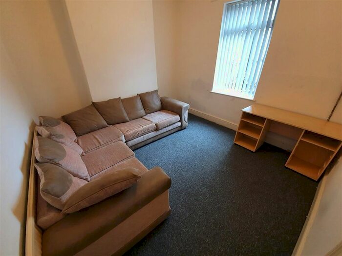 4 Bedroom Property To Rent In Bedford Street, Cathays, Cardiff, CF24