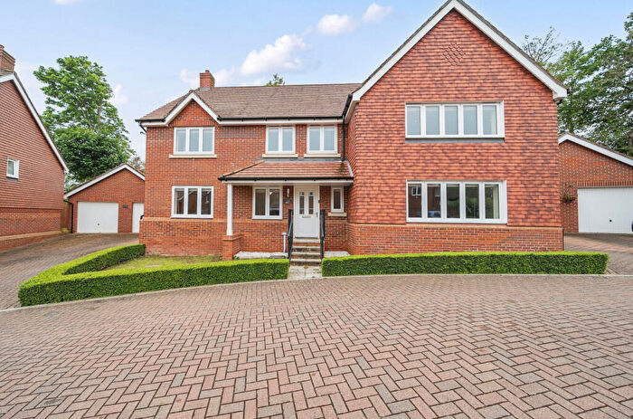 6 Bedroom Detached House To Rent In Cleverley Rise, Bursledon, Southampton, Hampshire, SO31