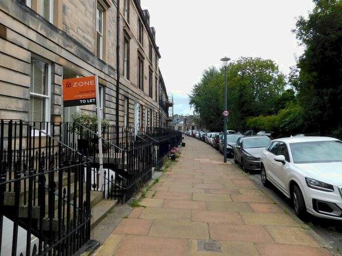 3 Bedroom Flat To Rent In , Dean Terrace, Edinburgh, EH4