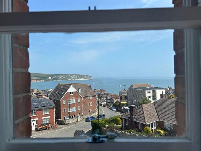 4 Bedroom House For Sale In Cluny Crescent, Swanage, BH19