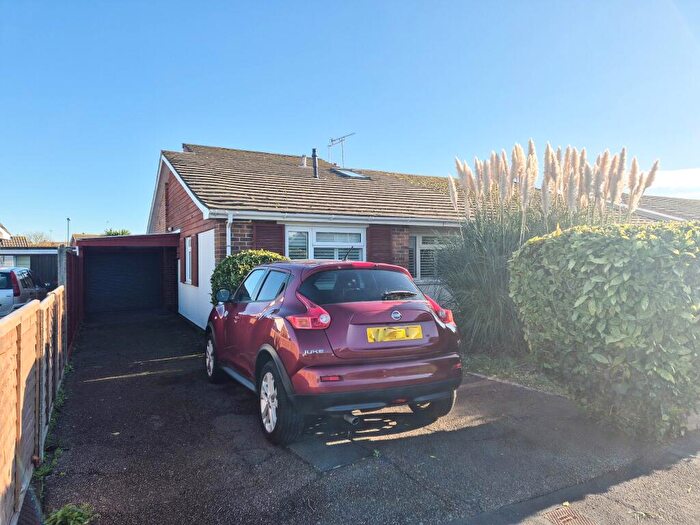 4 Bedroom Semi-Detached Bungalow For Sale In Highcroft Crescent, Bognor Regis, PO22