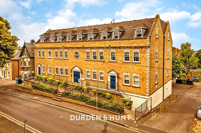 1 Bedroom Apartment For Sale In Crown Street, Brentwood, CM14