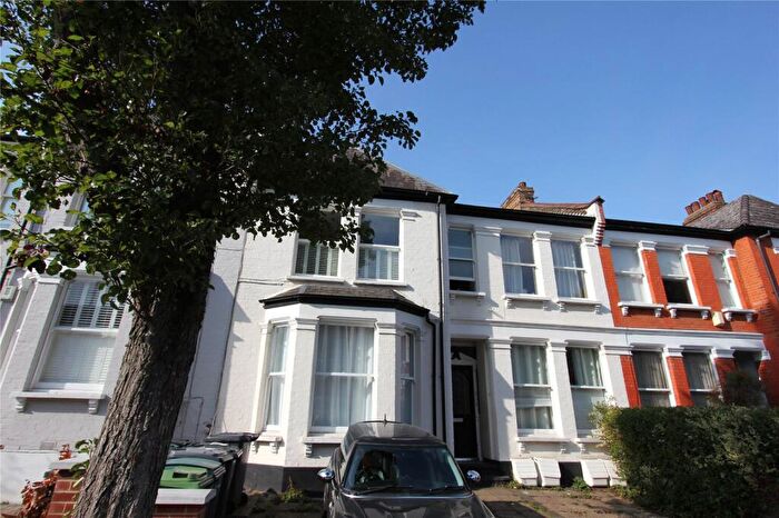 1 Bedroom Apartment To Rent In Coniston Road, London, N10