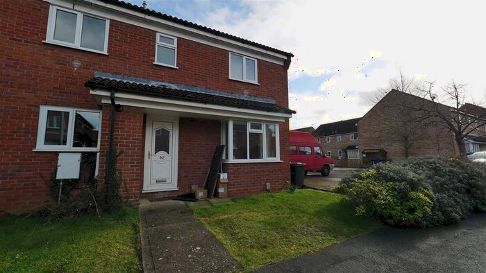 2 Bedroom Property To Rent In Derwent Close, St. Ives, Huntingdon, PE27