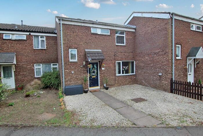 3 Bedroom Terraced House For Sale In Engayne Avenue, Sandy, Bedfordshire, SG19