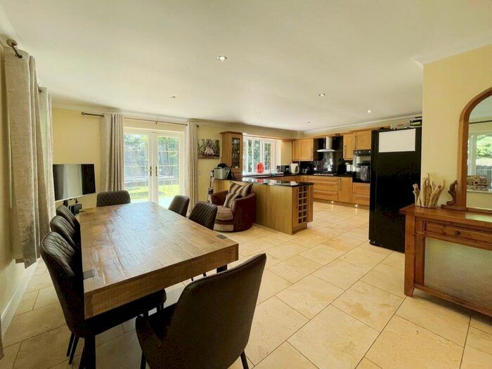 6 Bedroom House To Rent In Heol Y Delyn, Lisvane, Cardiff, CF14