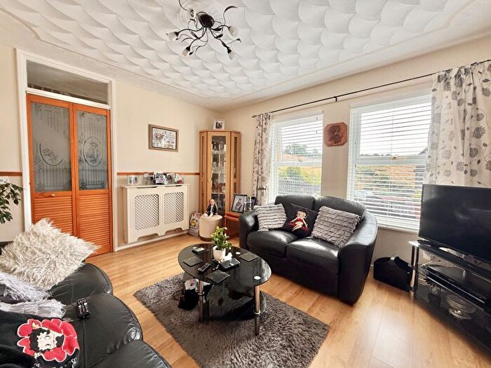 3 Bedroom End Terrace House For Sale In Culdrose Close, Plymouth, PL5