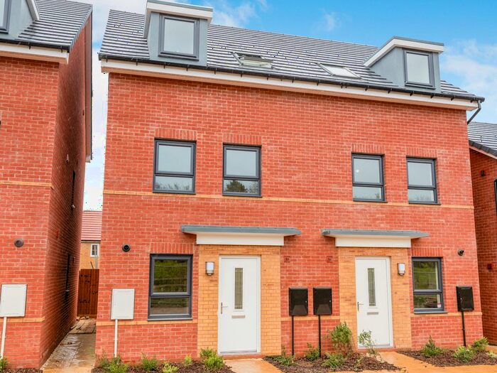 3 Bedroom Semi-Detached House To Rent In Fern Way, Overstone, NN6