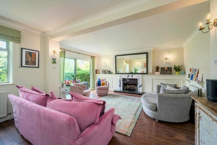 5 Bedroom Flat To Rent In Shepherds Hill, London, N6