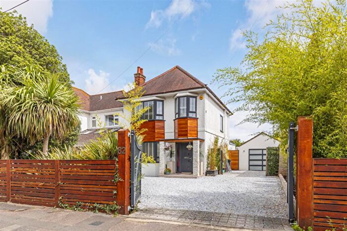 4 Bedroom Detached House For Sale In Broadway Lane, Bournemouth, BH8