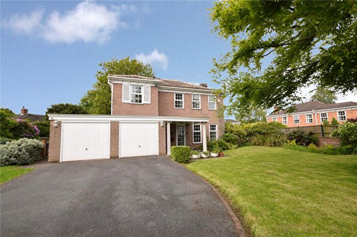 4 Bedroom Detached House To Rent In Grangewood Gardens, Adel, Leeds, LS16