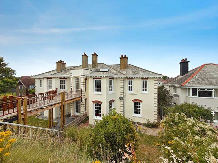 4 Bedroom Semi-Detached House For Sale In Seawall, Dymchurch, Romney Marsh, TN29