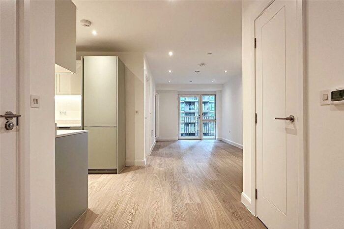 1 Bedroom Flat To Rent In Ellipse House, Eden Place, London, E16