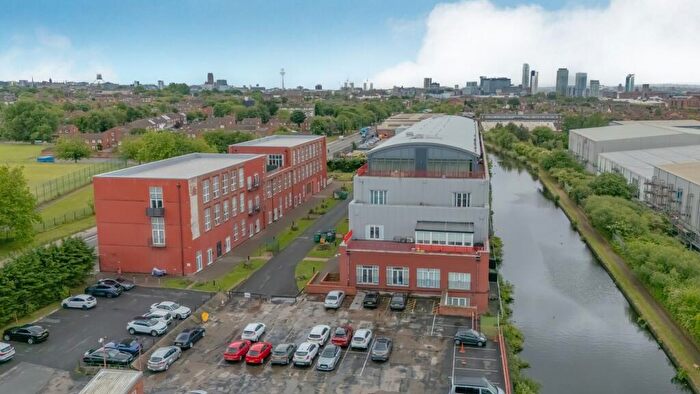 1 Bedroom Flat For Sale In Tobacco Wharf, Commercial Road, L5