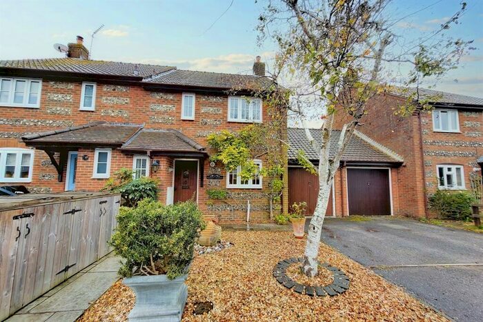 3 Bedroom Terraced House For Sale In Winterborne Kingston, DT11