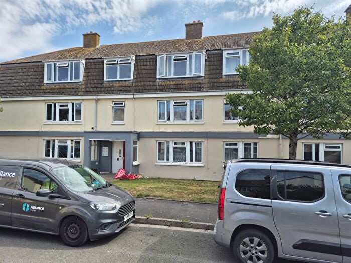 2 Bedroom Flat For Sale In Ottawa Road, Weston-Super-Mare, BS23