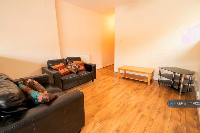 4 Bedroom Flat To Rent In Ordnance Road, Southampton, SO15