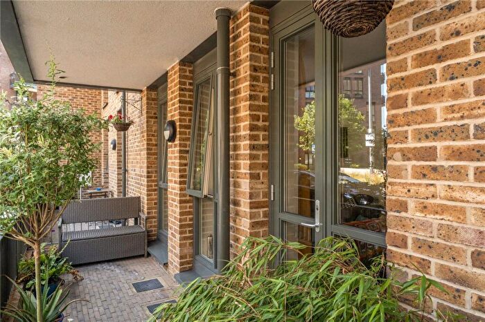 2 Bedroom Apartment For Sale In Bight Court, Nellie Cressall Way, London, E3