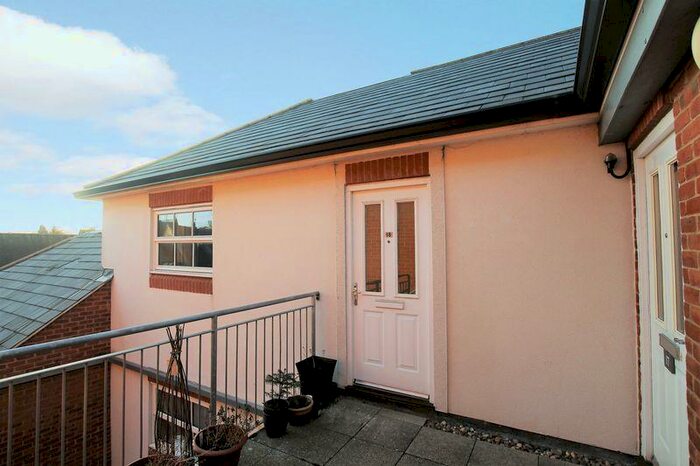 1 Bedroom Flat To Rent In Angel Walk, Wantage, OX12