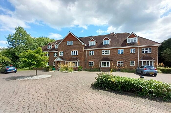 2 Bedroom Flat For Sale In Wessex Grange, Reading Road, Sherfield-on-Loddon, Hook, RG27