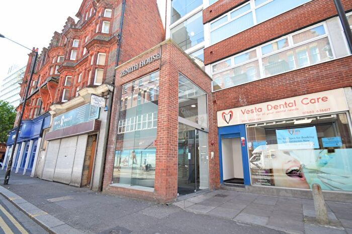 2 Bedroom Flat To Rent In Cheapside, Reading, Berkshire, RG1