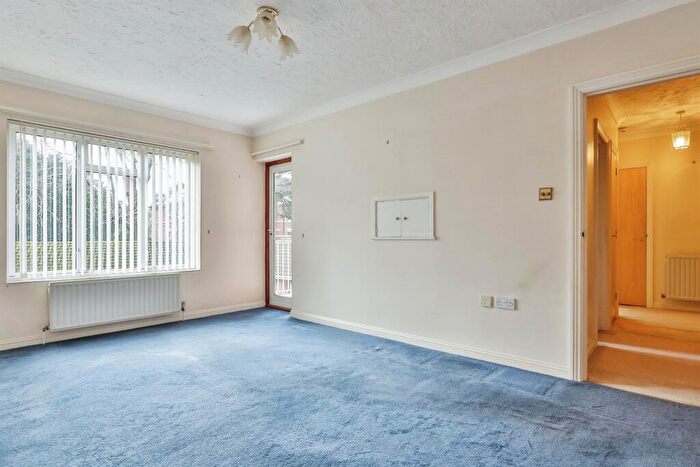 1 Bedroom Flat For Sale In Lansdowne Road, Bournemouth, BH1
