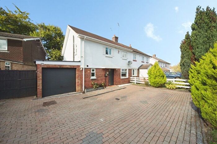 3 Bedroom Semi-Detached House For Sale In Beechwood Court, Dunstable, LU6