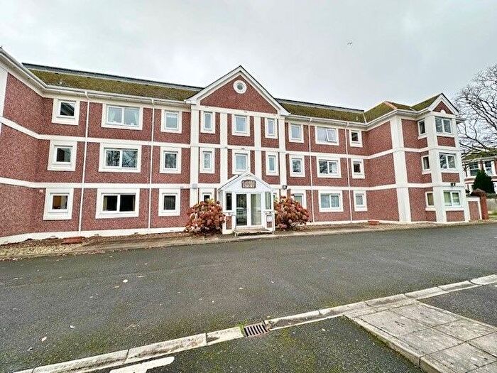 1 Bedroom Flat For Sale In Cary Park, Torquay, TQ1