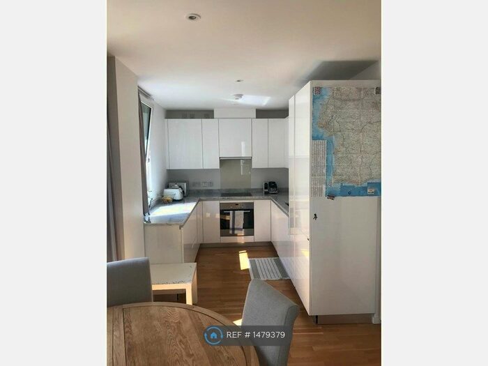 2 Bedroom Flat To Rent In Ribbons Walk, London, E20