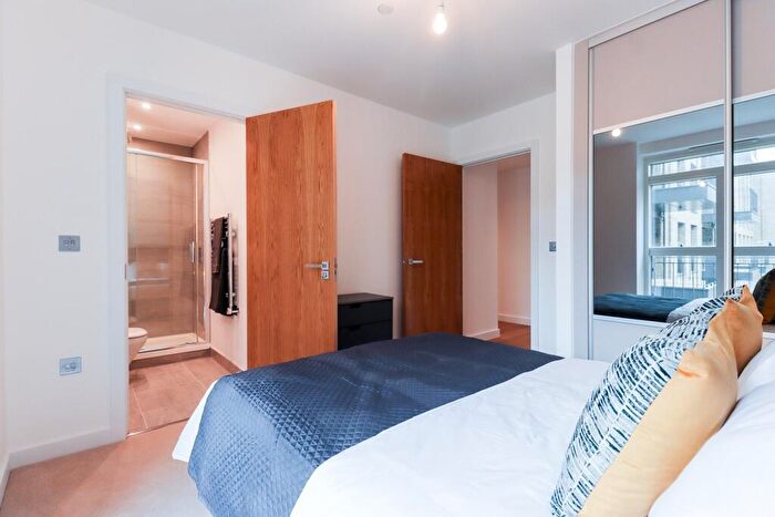 3 Bedroom Flat To Rent In Florence House, Colindale, NW9