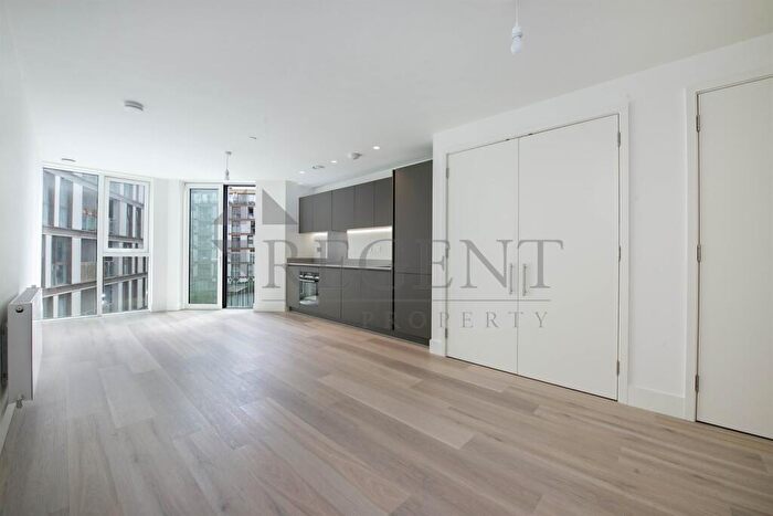 2 Bedroom Apartment To Rent In Ashley Road, Tottenham Hale, N17