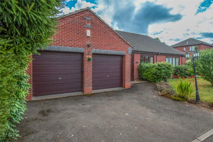4 Bedroom Bungalow For Sale In Harland Close, Bromsgrove, Worcestershire, B61