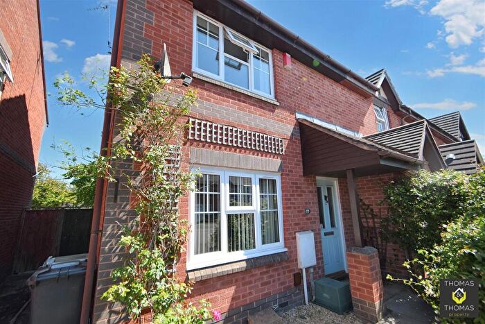 3 Bedroom Barn Conversion To Rent In Kestrel Gardens, Green Farm, GL2