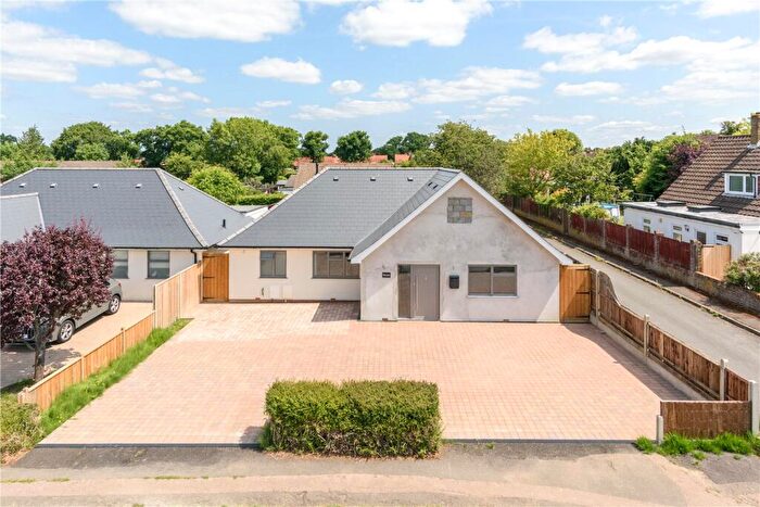 4 Bedroom Bungalow To Rent In Green Lane, Ashtead, Surrey, KT21