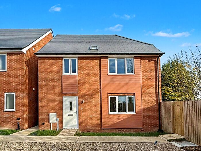 3 Bedroom Detached House For Sale In Swan Hill, Shrivenham, SN6