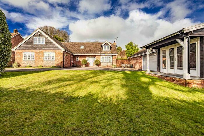 5 Bedroom Detached House For Sale In Upstream, Upper Basildon, RG8