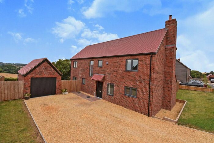 4 Bedroom Detached House For Sale In Salford Close, Clifton-On-Teme, Worcester, WR6