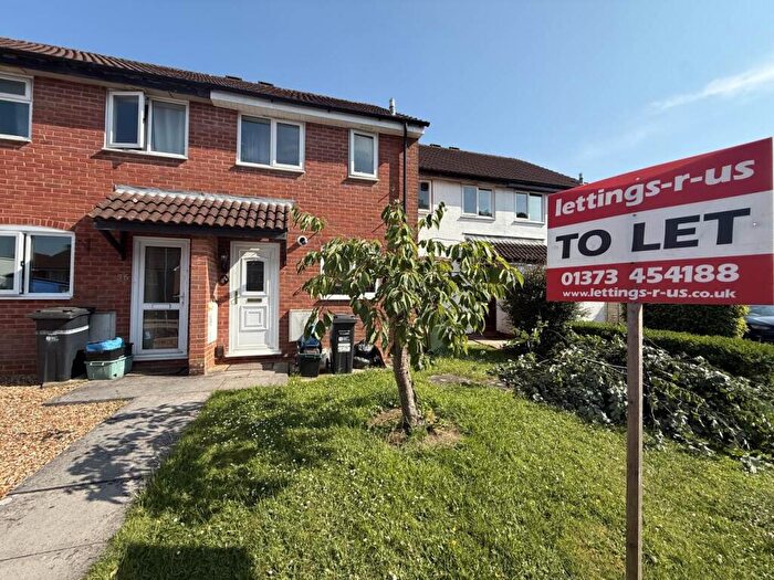 2 Bedroom House To Rent In Nightingale Avenue, Frome, Somerset, BA11