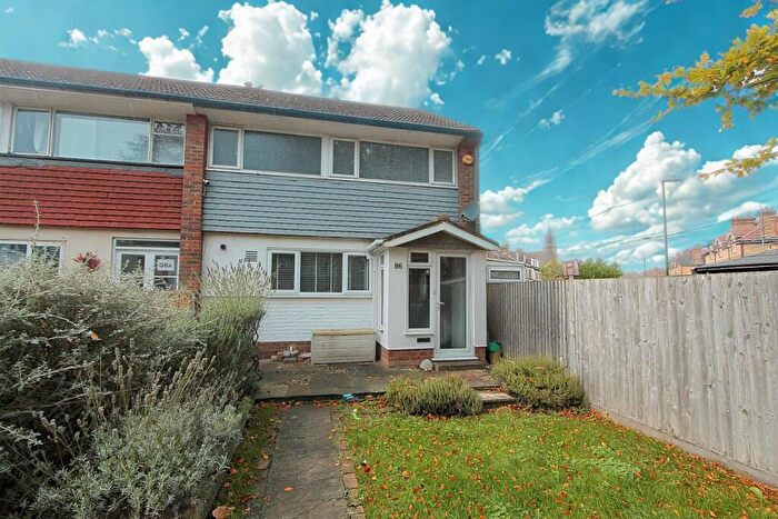 3 Bedroom End Of Terrace House For Sale In Manor Road, Wallington, SM6