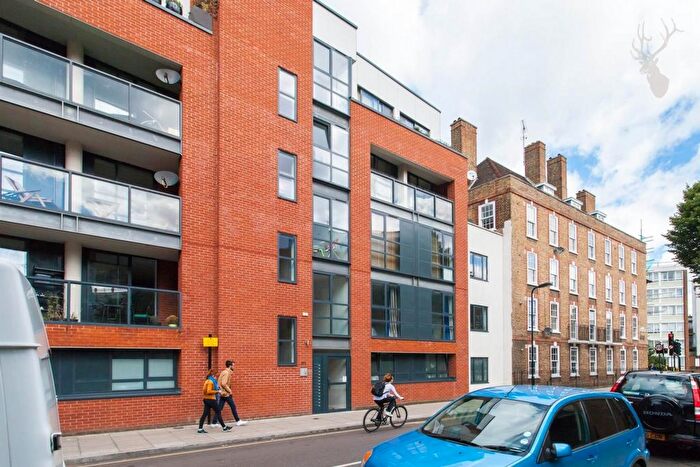 2 Bedroom Flat For Sale In Goldsmiths Row, Bethnal Green, E2