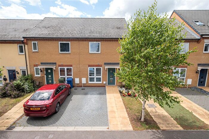 3 Bedroom End Of Terrace House For Sale In Church Street, Sittingbourne, Kent, ME10
