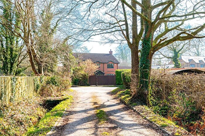 4 Bedroom Detached House For Sale In Baughurst Road, Aldermaston, Reading, Berkshire, RG7