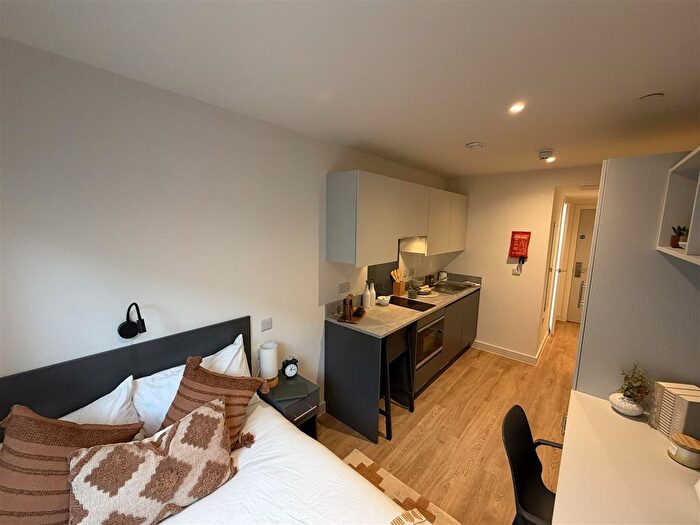 Studio To Rent In St James Boulevard, Newcastle Upon Tyne, NE4