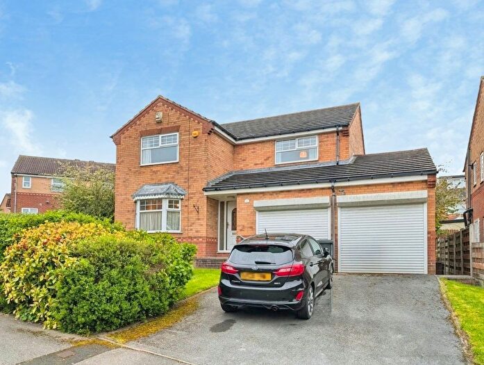 4 Bedroom Detached House For Sale In Bootham Park, Daisy Hill, Bradford, BD9