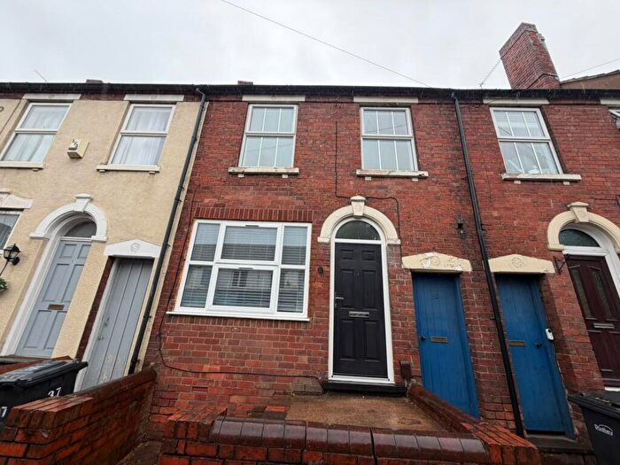 1 Bedroom Flat To Rent In Stourbridge Road, Haleoswen, B63